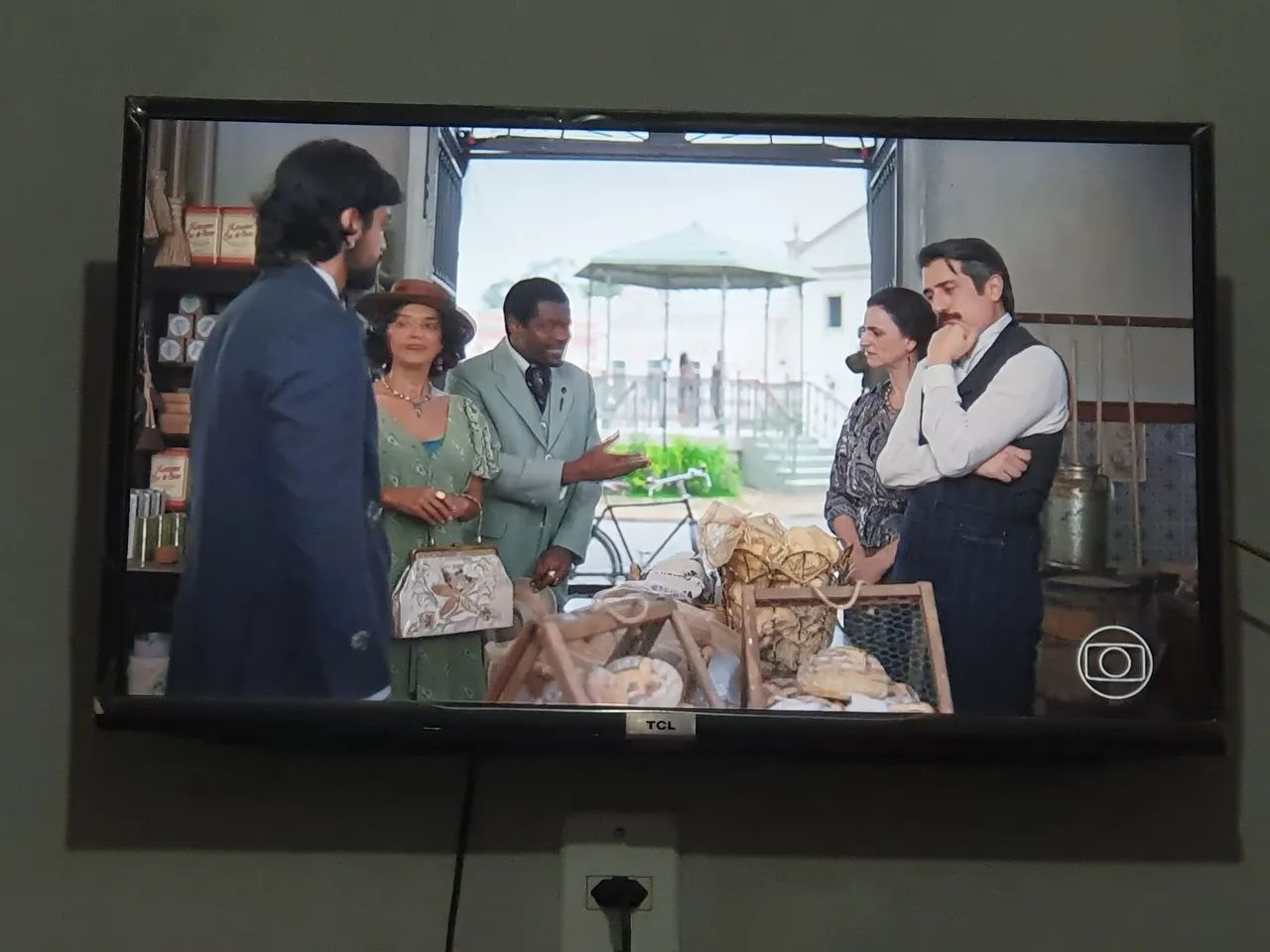 Smart TV TCL - Foto 2
