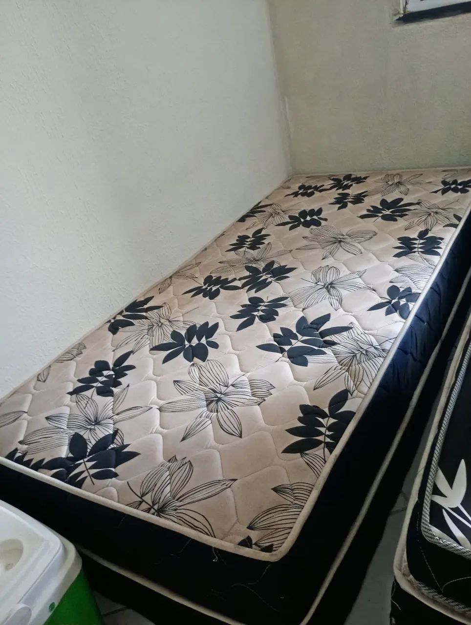 Cama box e colchão 