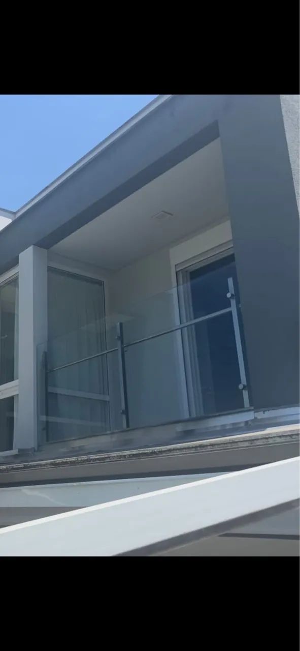 Guarda corpo vidro temperado 10mm com torres em inox 