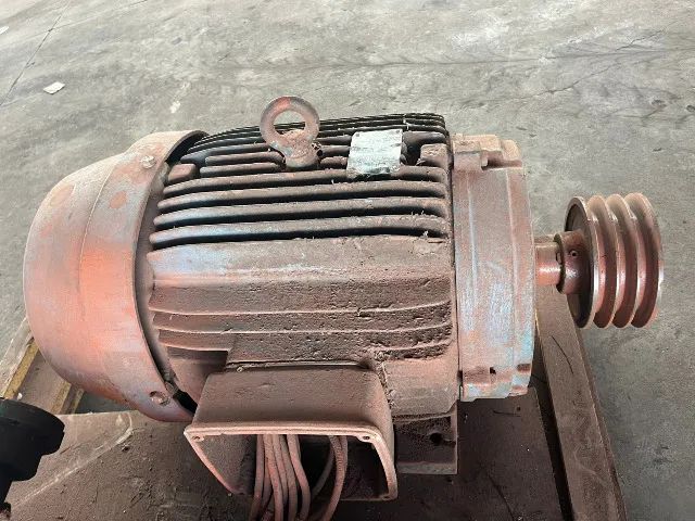 MOTOR ELETRICO WEG 30 CV - Foto 2