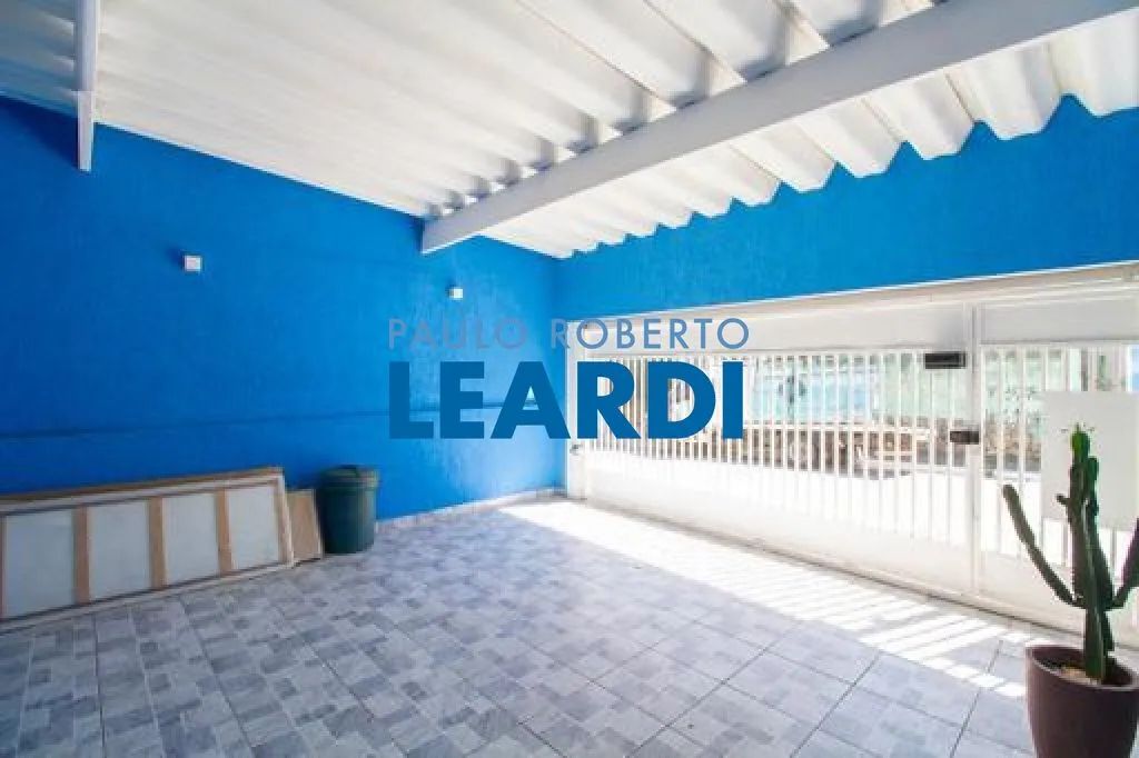 CASA ASSOBRADADA - CAMPO BELO - SP