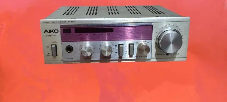 Amplificador aiko INDISPONÍVEL 