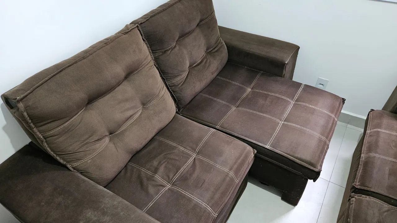 Sofá 2 lugares retrátil e reclinável marrom - Foto 4