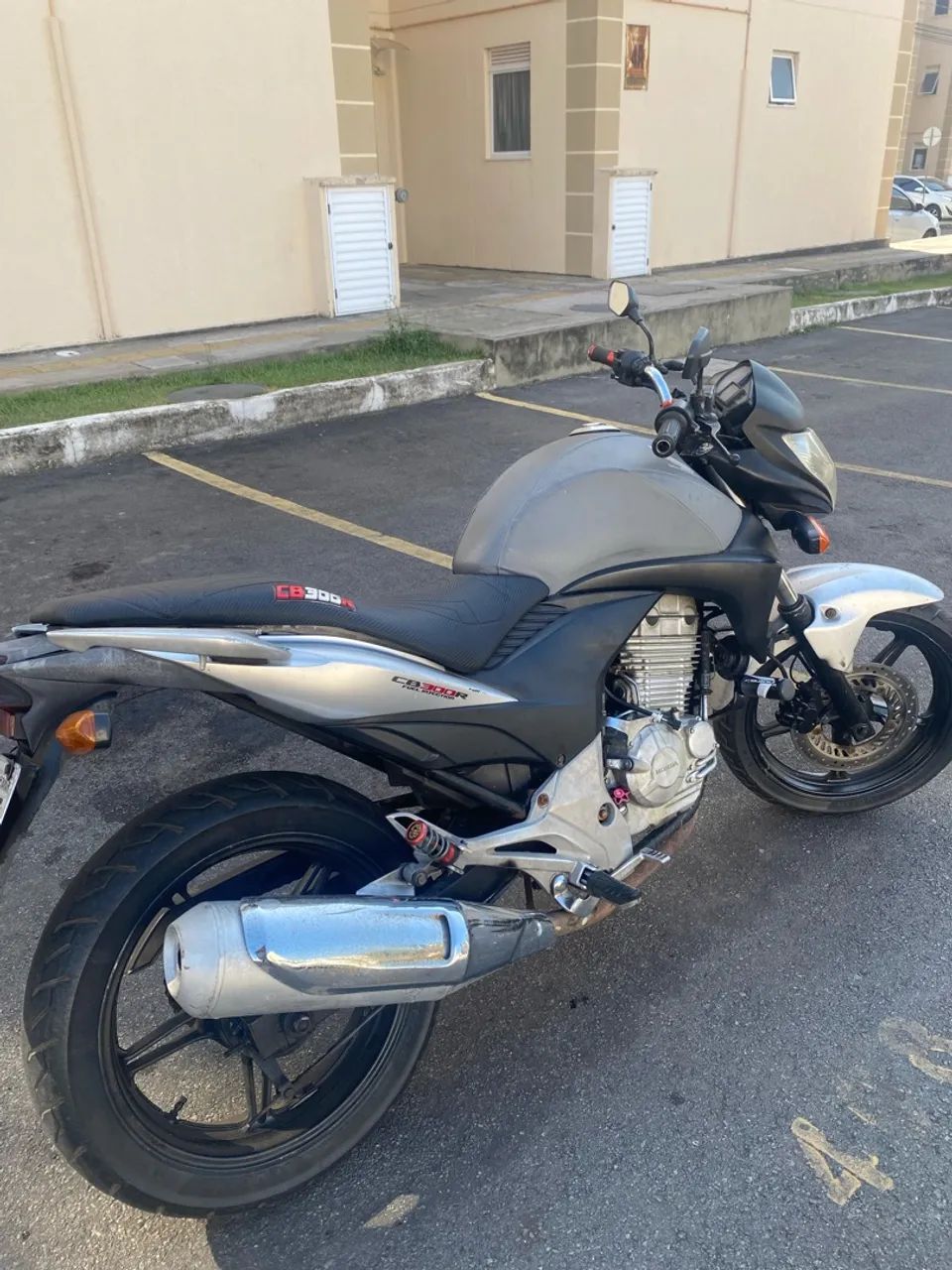 Vendo cb 300.  - Foto 3