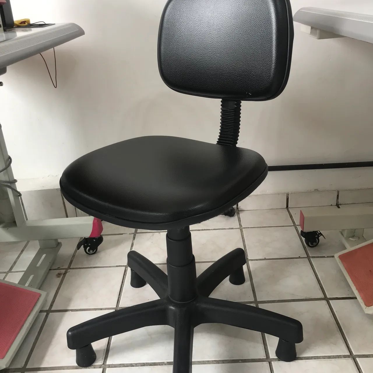 Cadeira giratória fixa - Foto 2