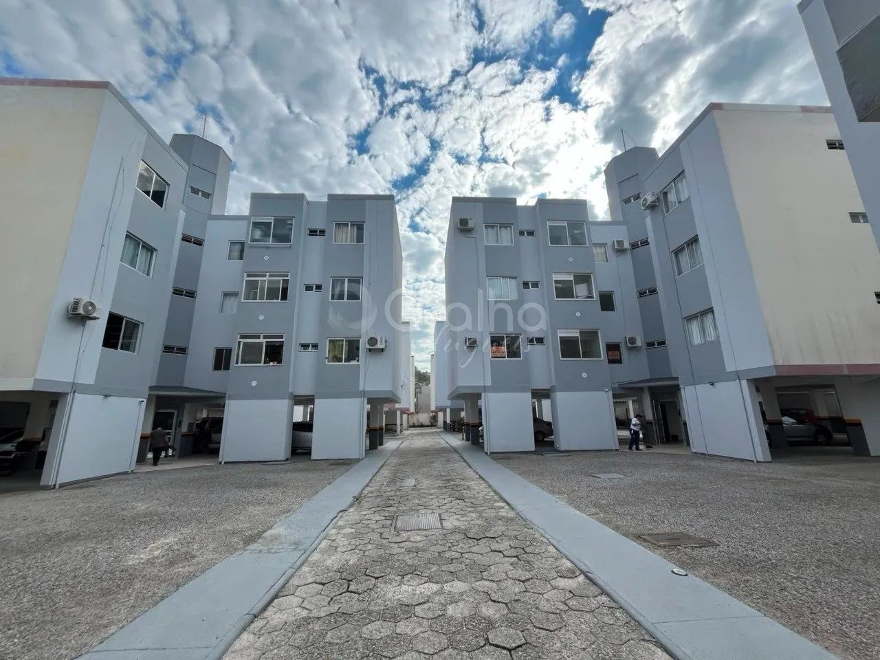 Um quarto mobiliado, com uma vaga - Foto 2