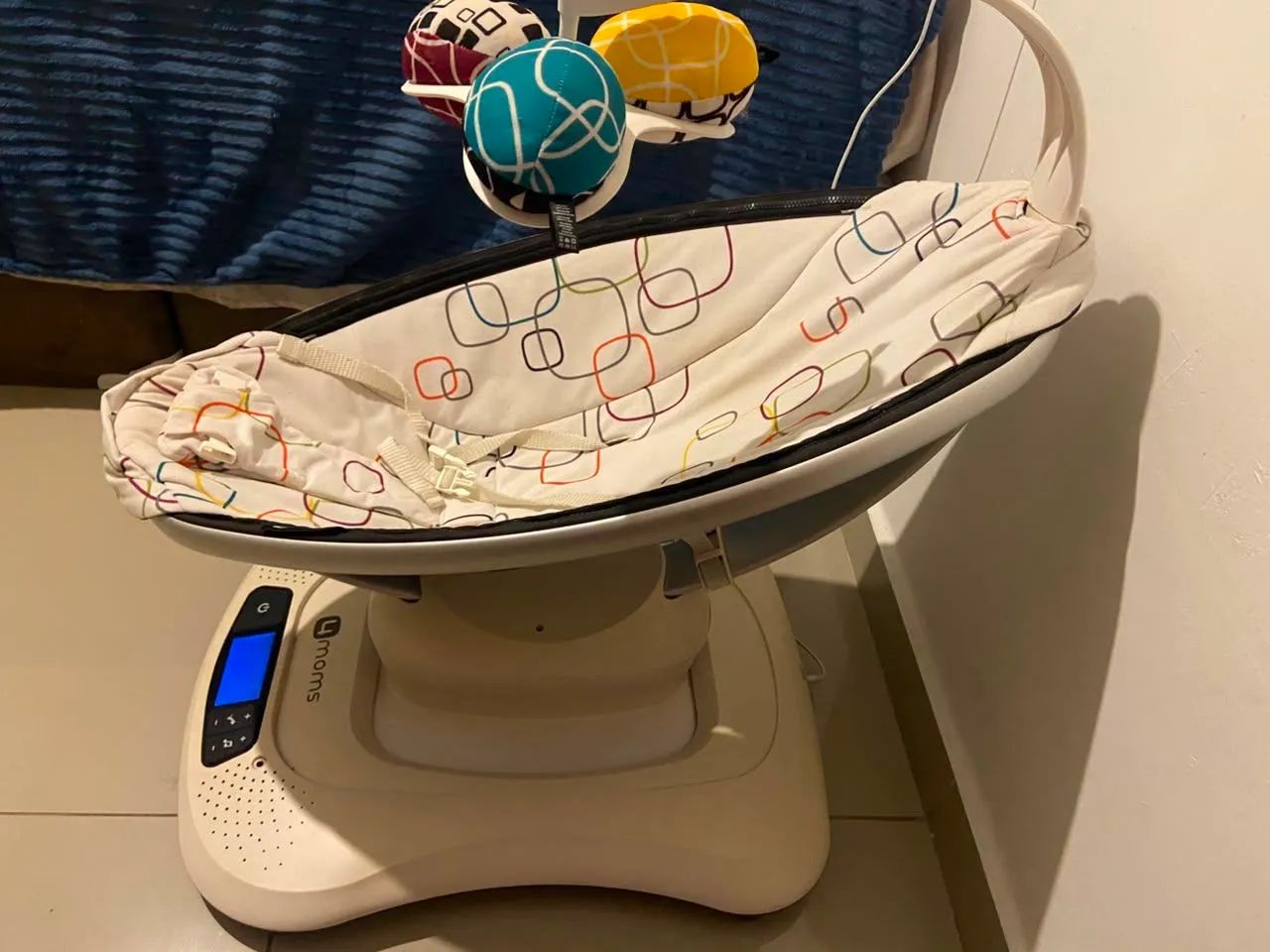 Cadeira de balanço elétrica 4 moms  - Foto 4
