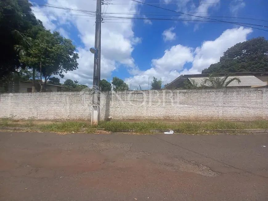 Terreno próximo associação da AABB com 3.453 m² - Foto 2