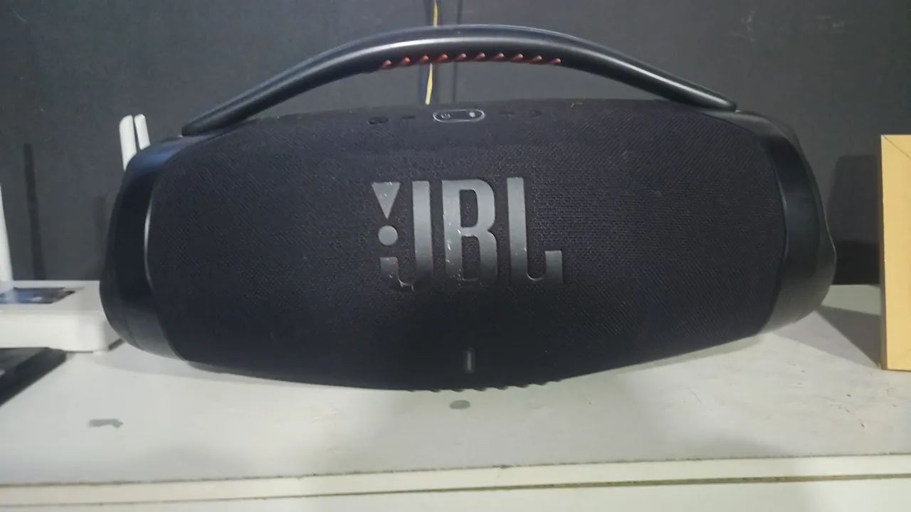 Bombox 03