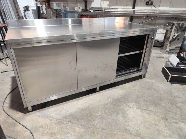 Balcão refrigerado inox 2850 mm com 5 portas