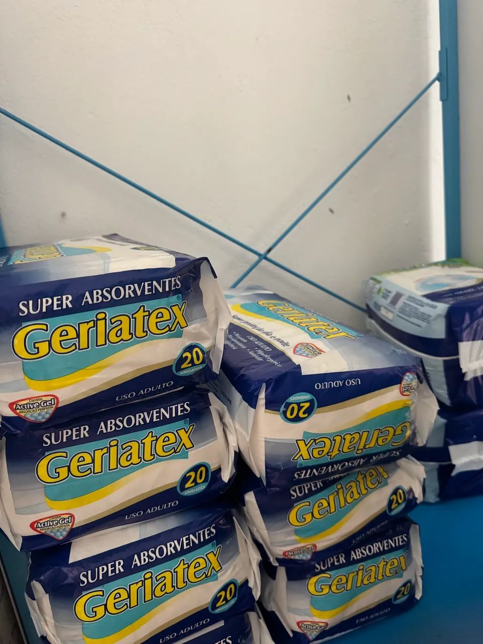 FRALDAS E ABSORVENTES GERIÁTRICOS  - Foto 3