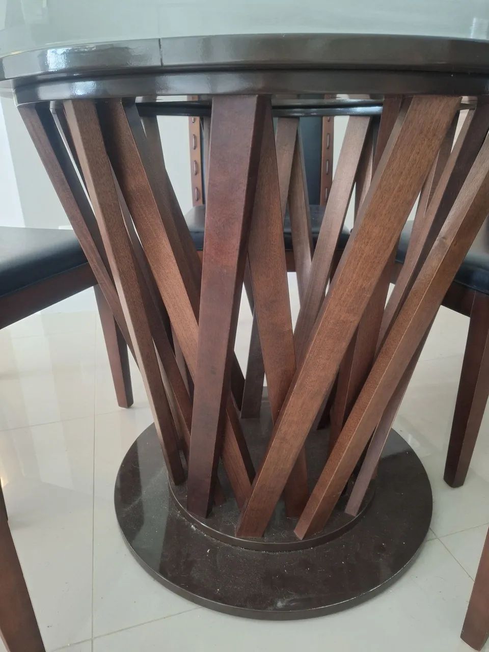 Mesa e cadeiras  - Foto 5