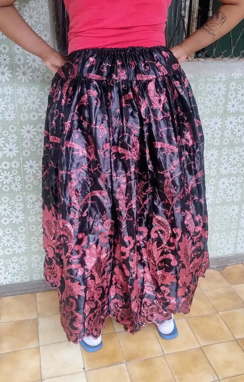 Saia de Umbanda/Candomblé Artesanal - 4m de Roda - Preta e Vermelha