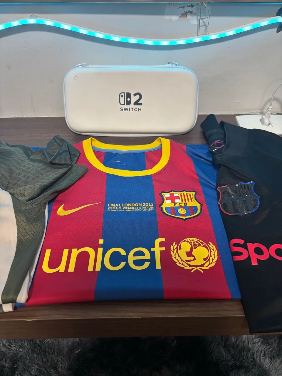 Conjunto de 3 camisas de time do barça(Reservado)