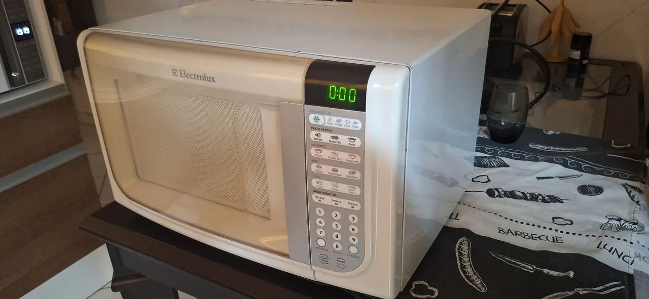 Microondas Eletrolux 31 litros  - Foto 2