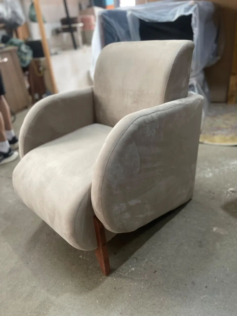 POLTRONAS MODELO PÉROLA EM VELUDO  - Foto 4