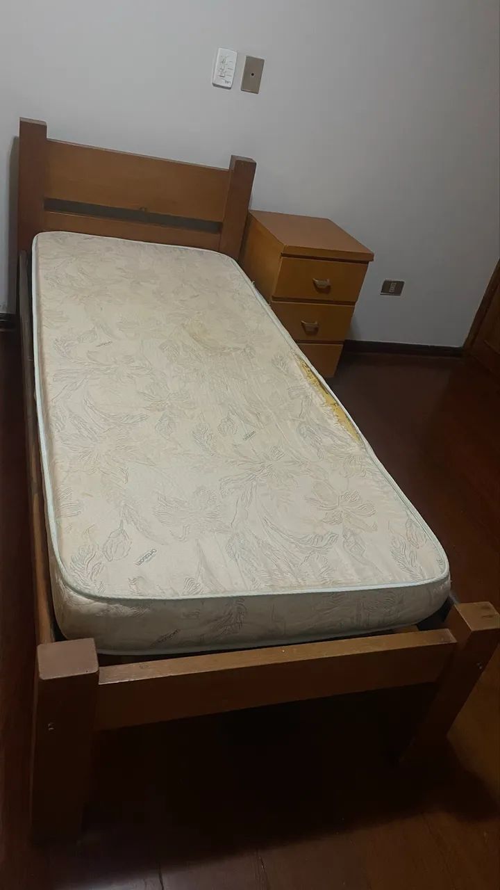 Conj de cama, colchão e criado  - Foto 2
