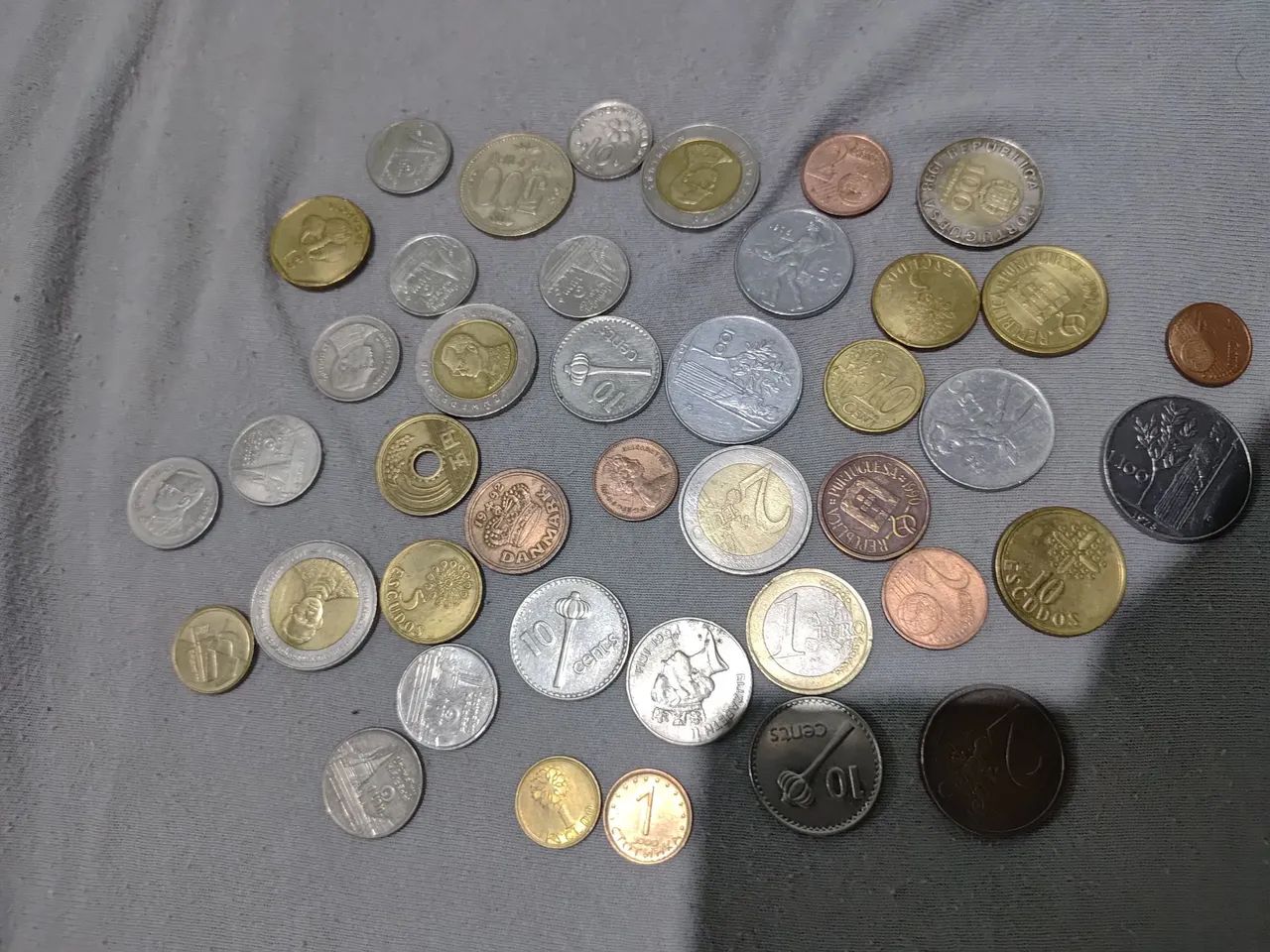 Coleção de moedas e notas antigas nacionais e internacionais  - Foto 5