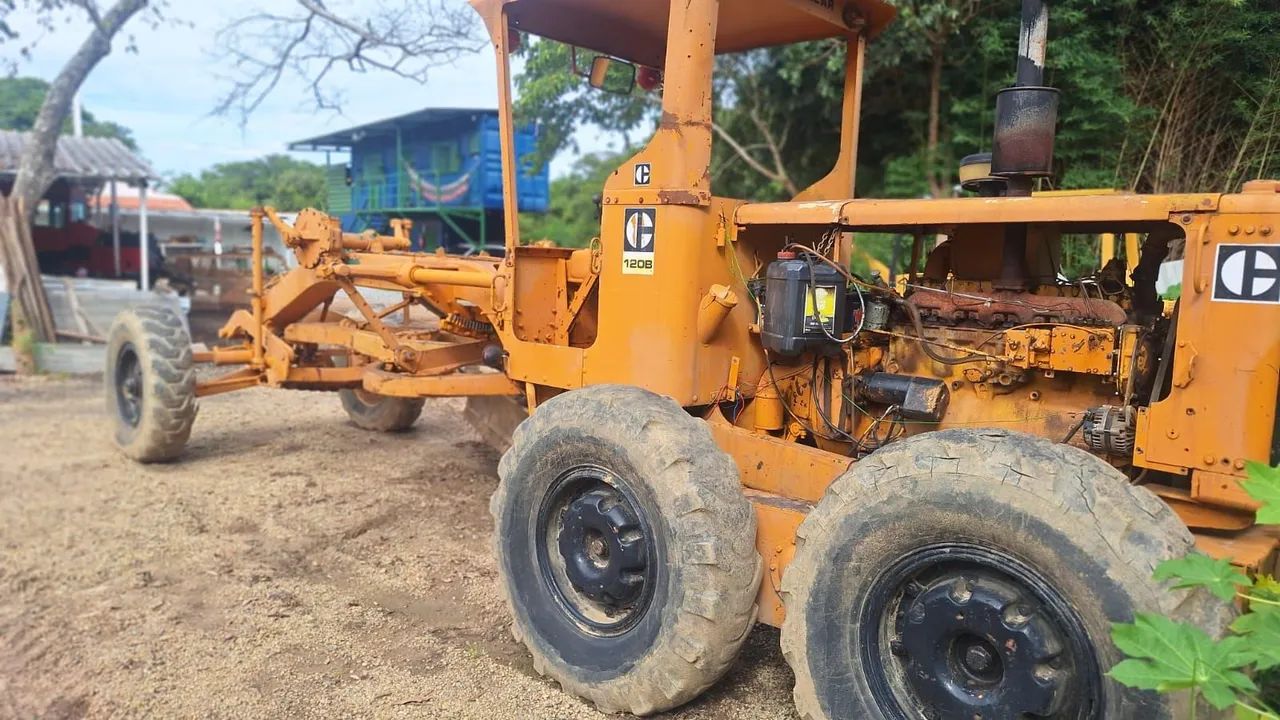 CATERPILLAR 120B ANO 1980