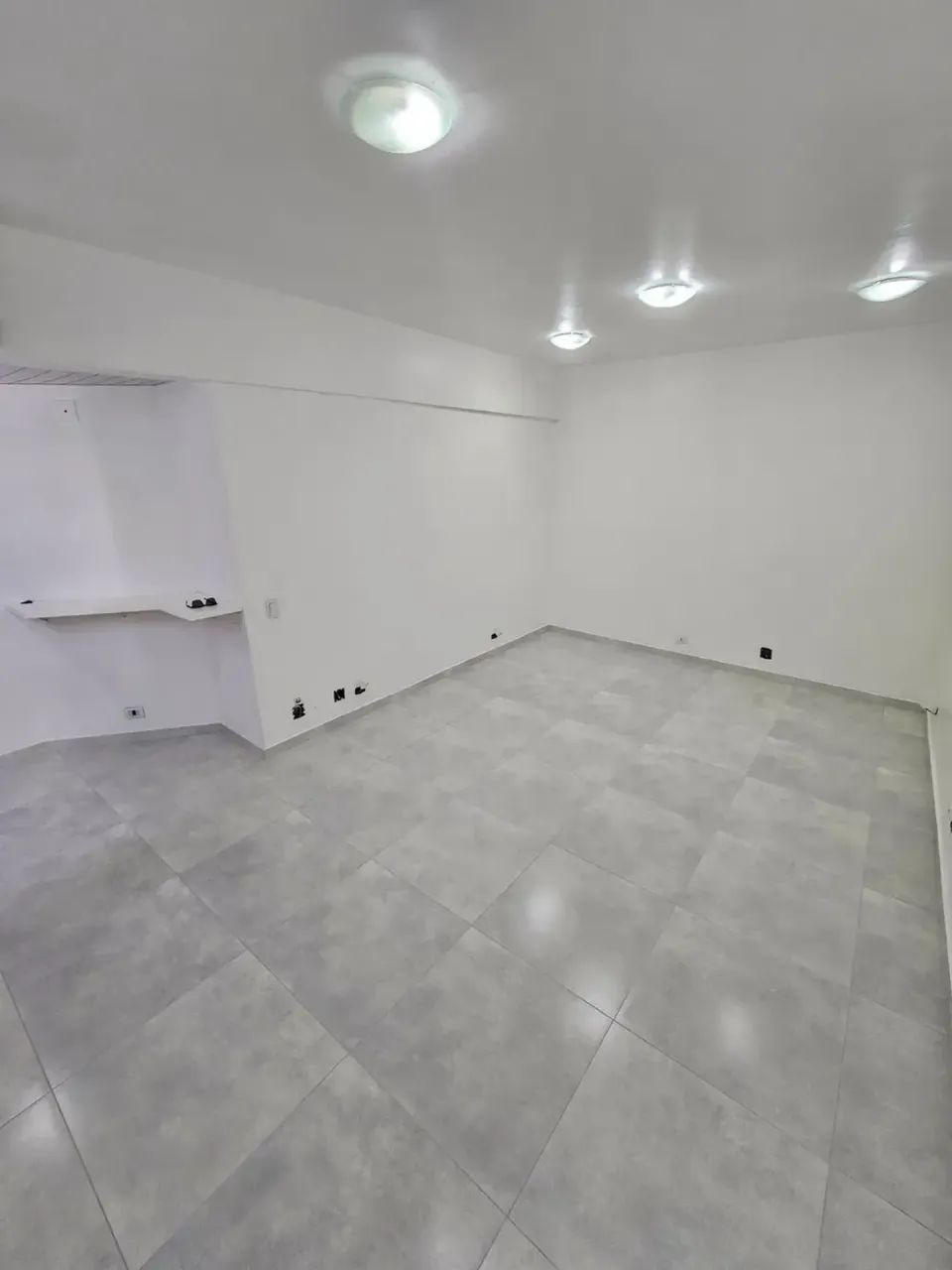 SALA COMERCIAL EM RAMOS (REFORMADA)