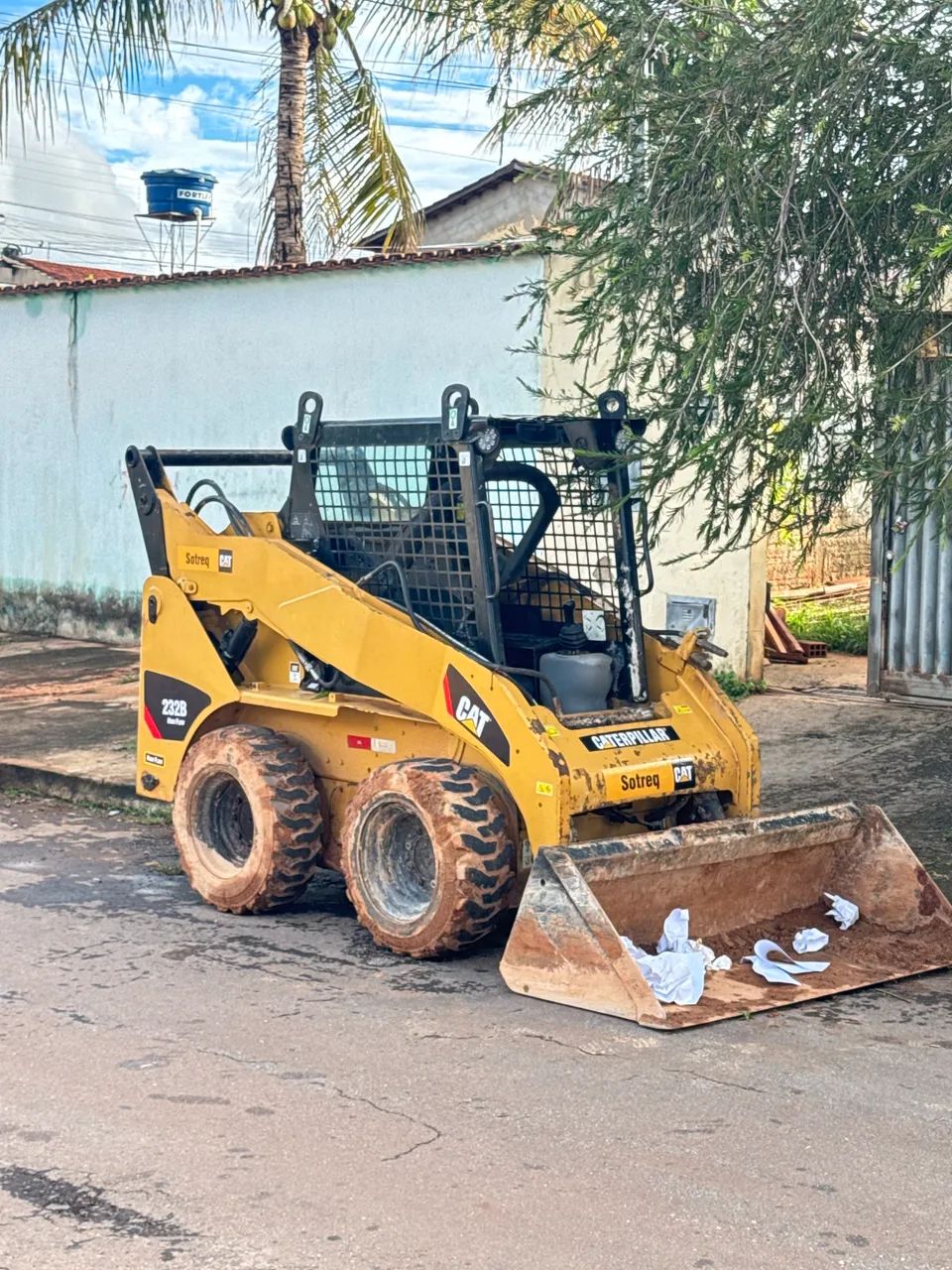 Mini Carregadeira Cat 232b - Foto 2