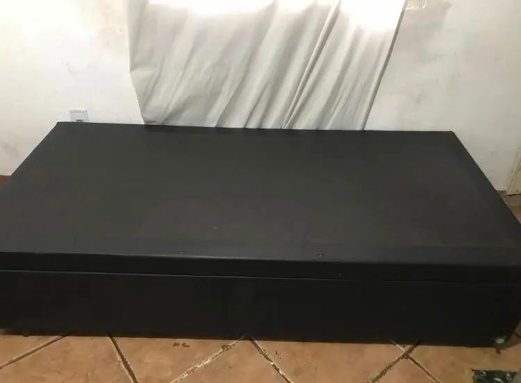 Cama