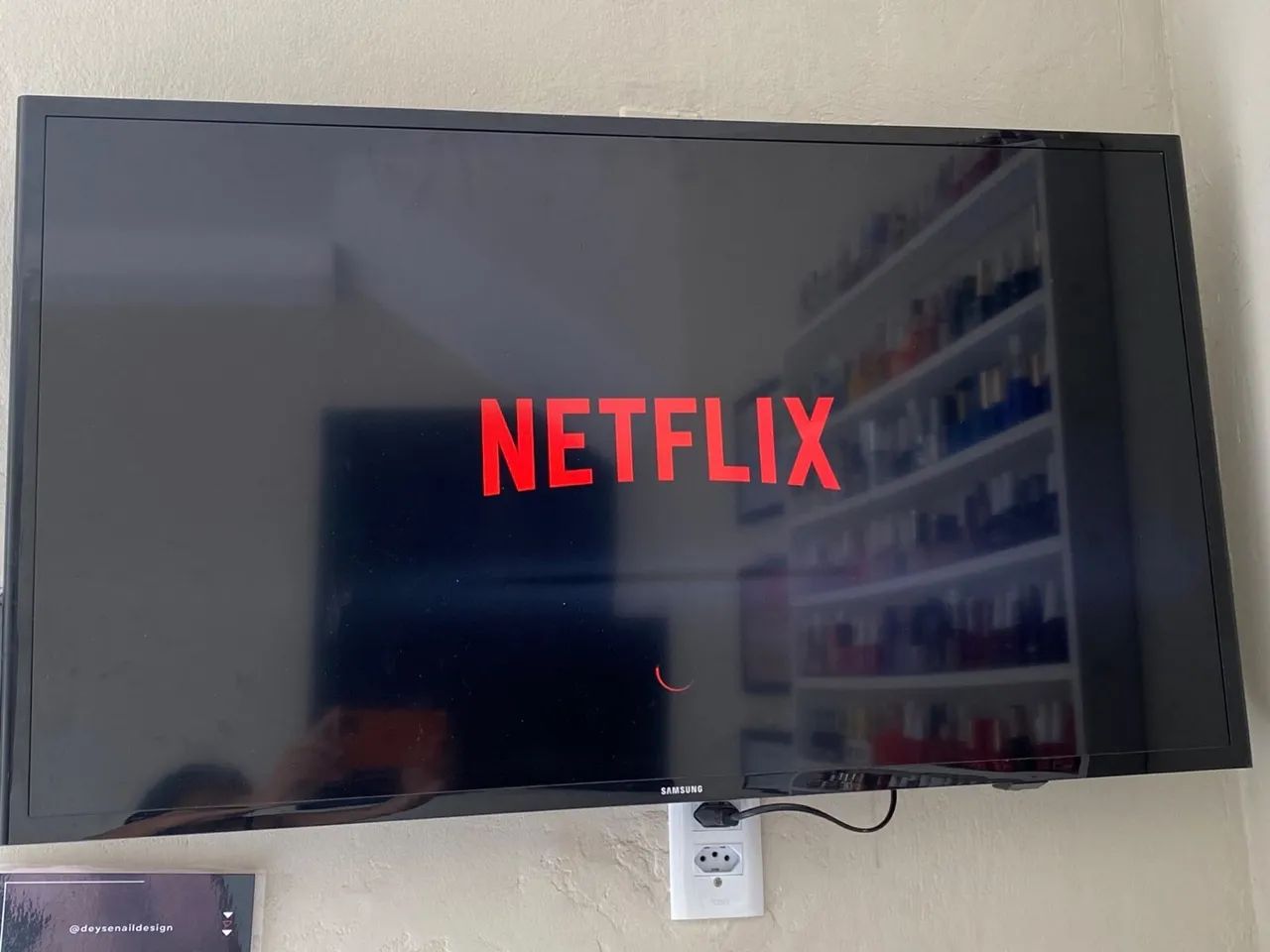 TV SMART 40 polegadas, ótimo estado pronta pra usar! Chama no zap *95 - Foto 2