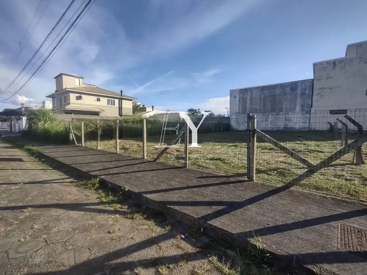 Terreno Plano e Financiável com 361m² no Carianos, Florianópolis/SC