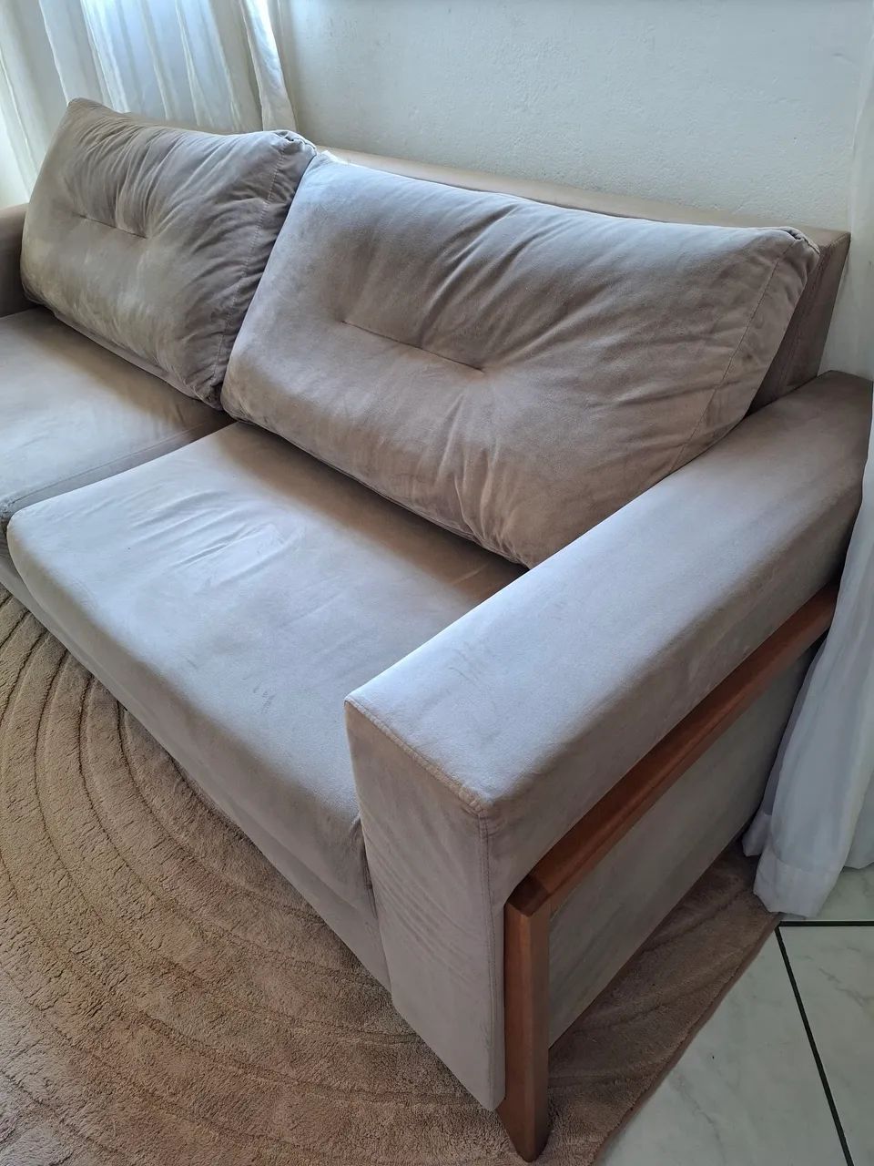 VENDO SOFÁ,  NÃO É RETRÁTIL.  - Foto 3