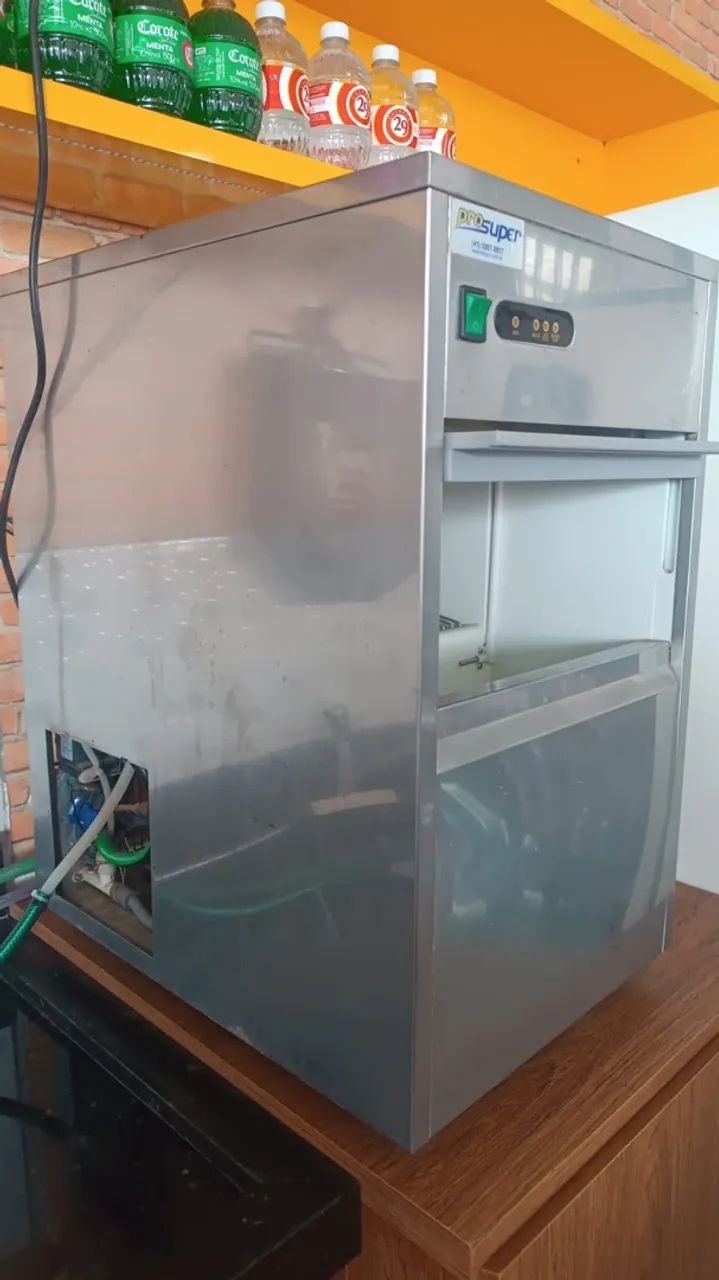 Máquina de Gelo 