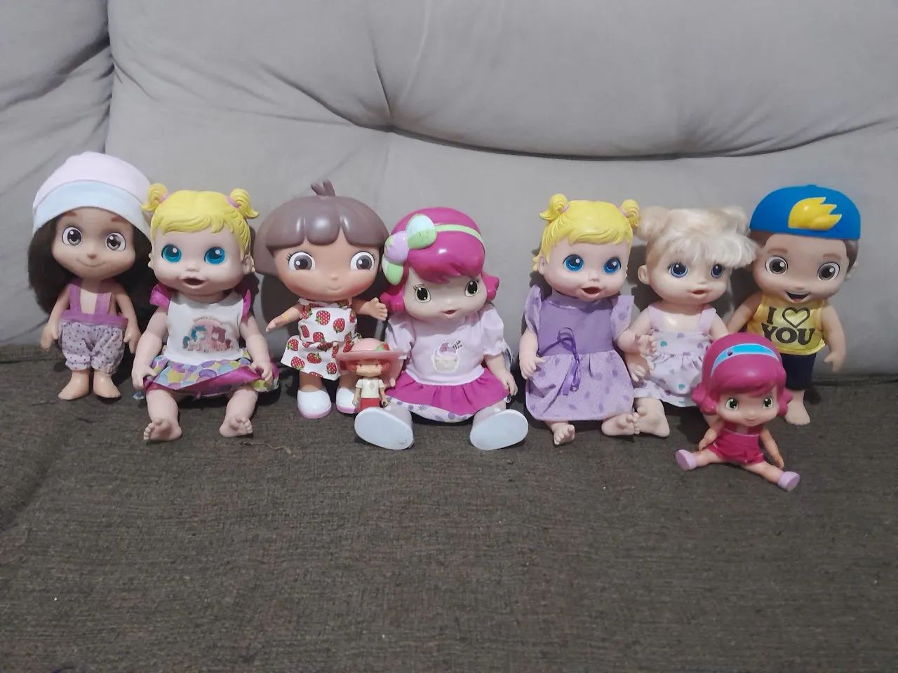 Lote com 9 bonecas lindas 