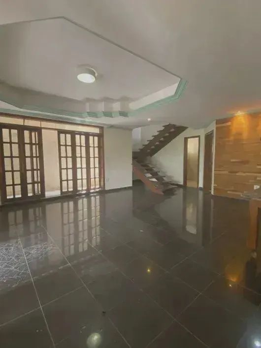 Casa Triplex à Venda no Bairro Castália - Foto 2