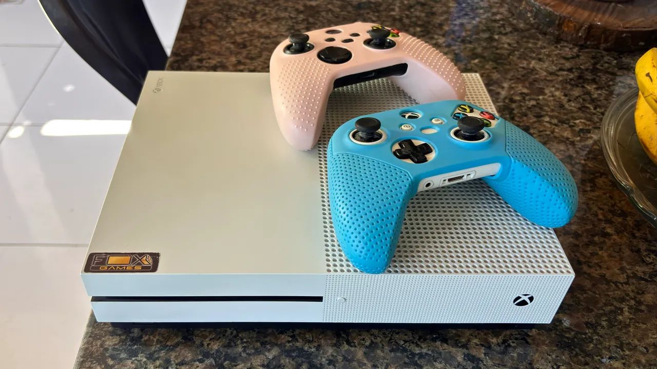 Xbox One S 