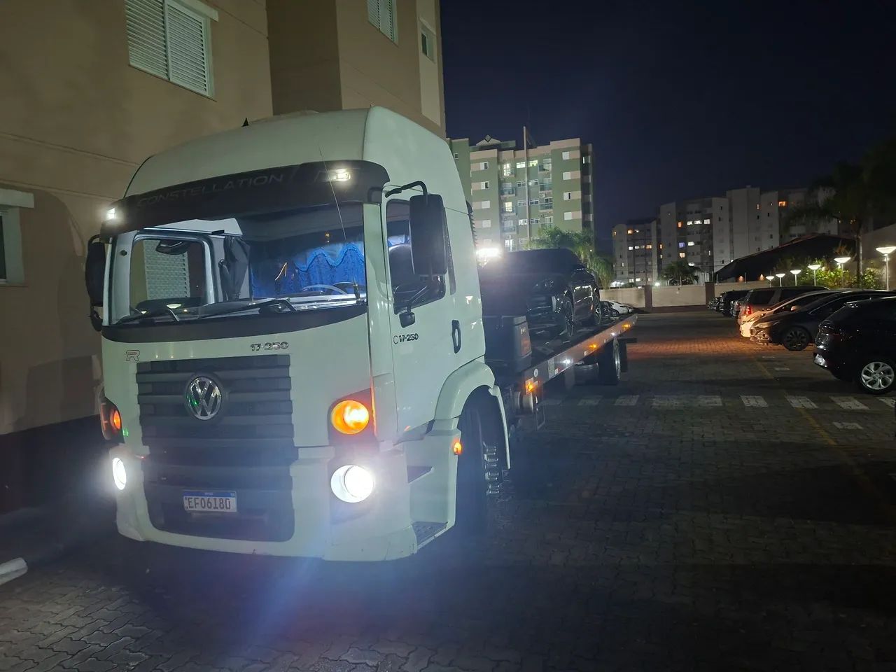 Constellation 17.250 plataforma guincho 