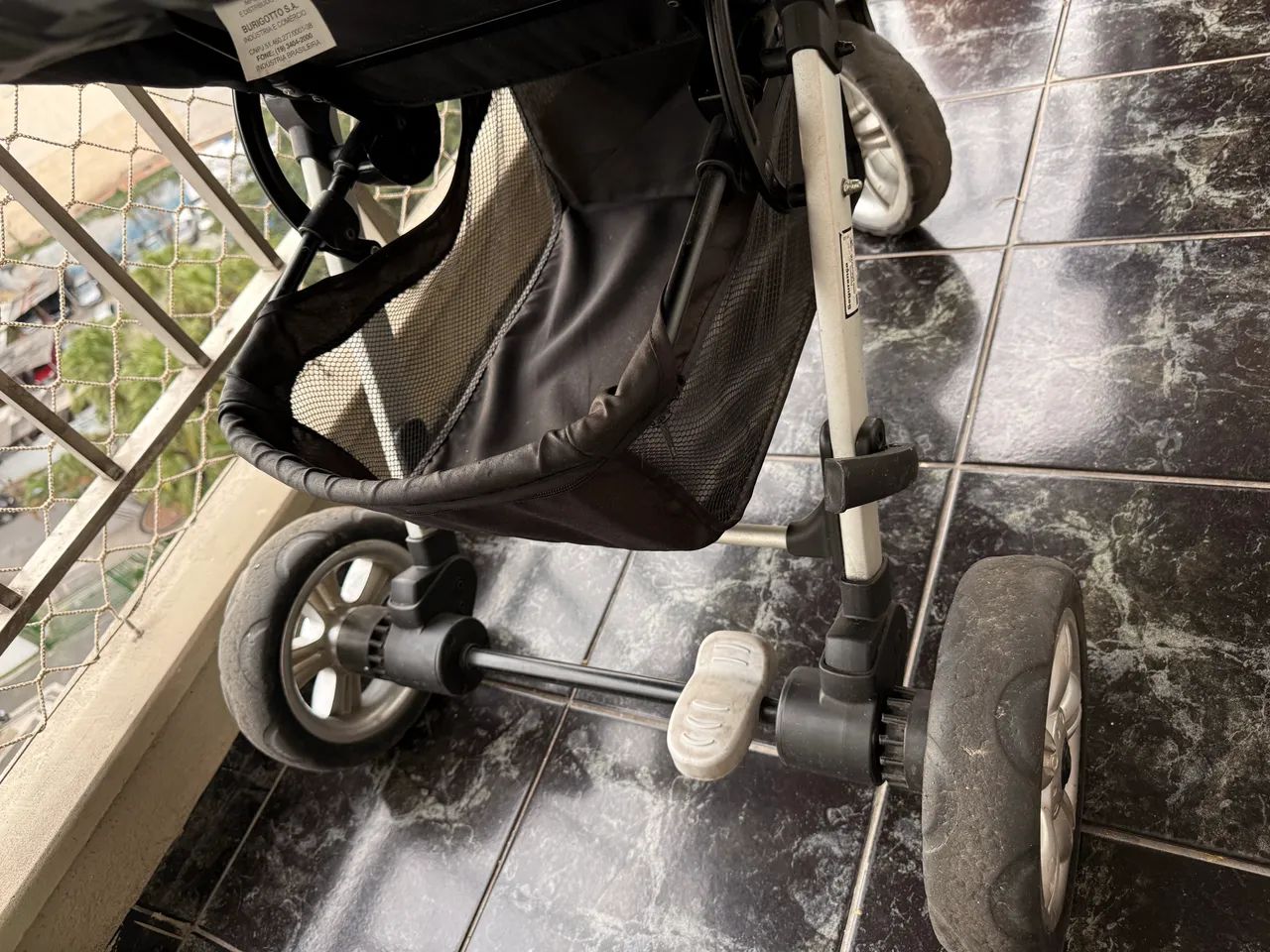 Carrinho de bebê Burigotto W3 usado