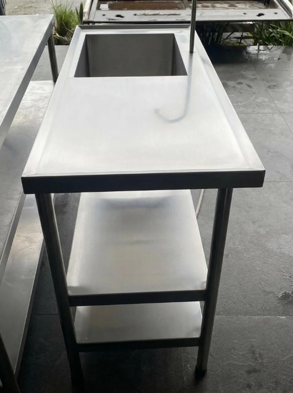 BANCADA AÇO INOX COM PIA DE PEDAL 