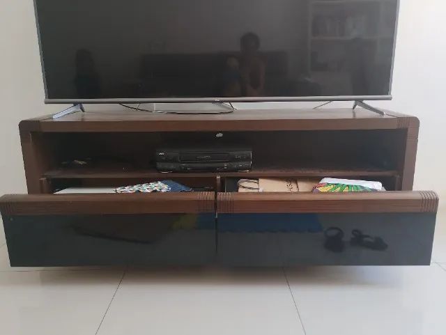Rack de madeira para TV de até 65"