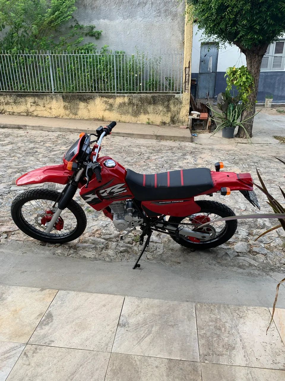 XR 200  - Foto 3