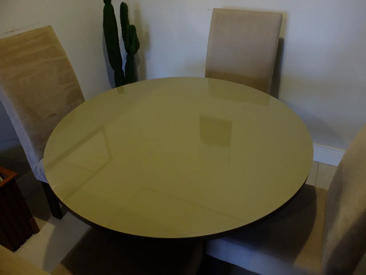 Mesa de jantar redonda com 4 cadeiras - Foto 4