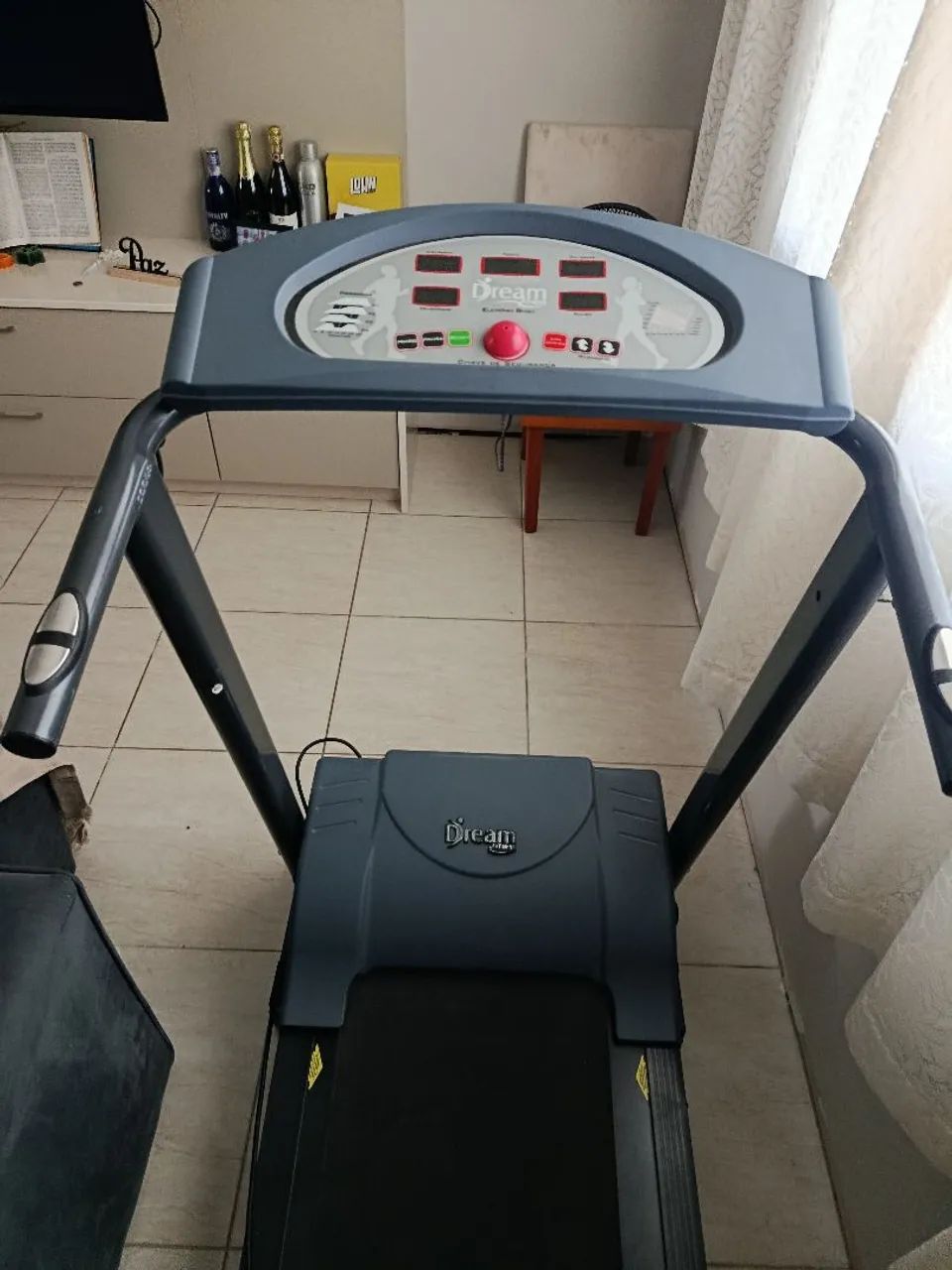 Vendo esteira pouco usada 