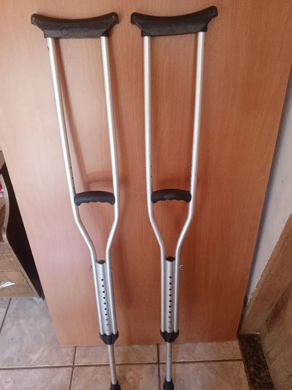 Muletas semi novas