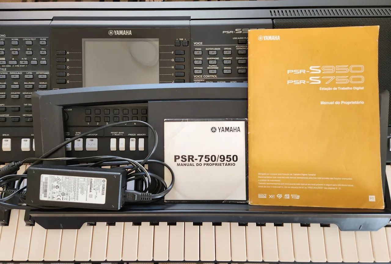 Teclado PSR-S950 Yamaha - Instrumentos musicais - Jardim São José