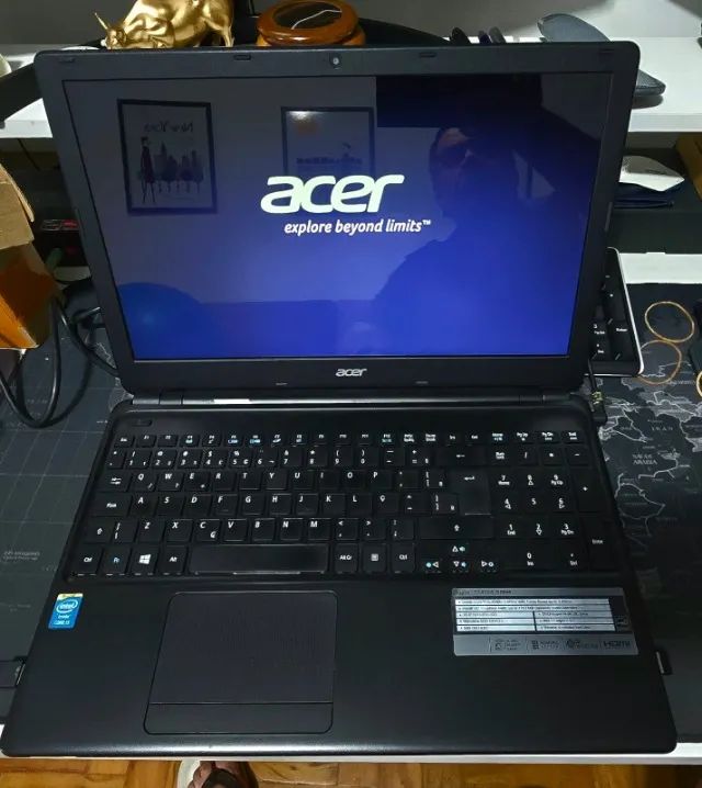 Notebook Acer Aspire E1 15" Core i5, 8Gb RAM, SSD256Gb, Bluetooth, Wi-fi.