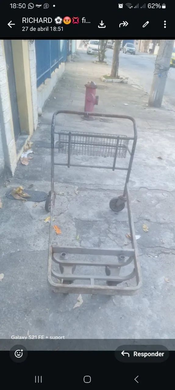 Vende carrinho sucata ótimo estado 