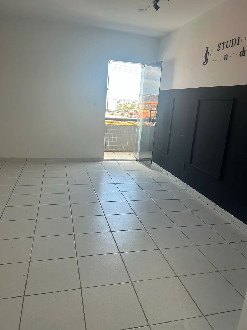 Aluga - se sala no Bequimão!! Perto Shopping da ilha e boteco Torre do Sol  - Foto 5