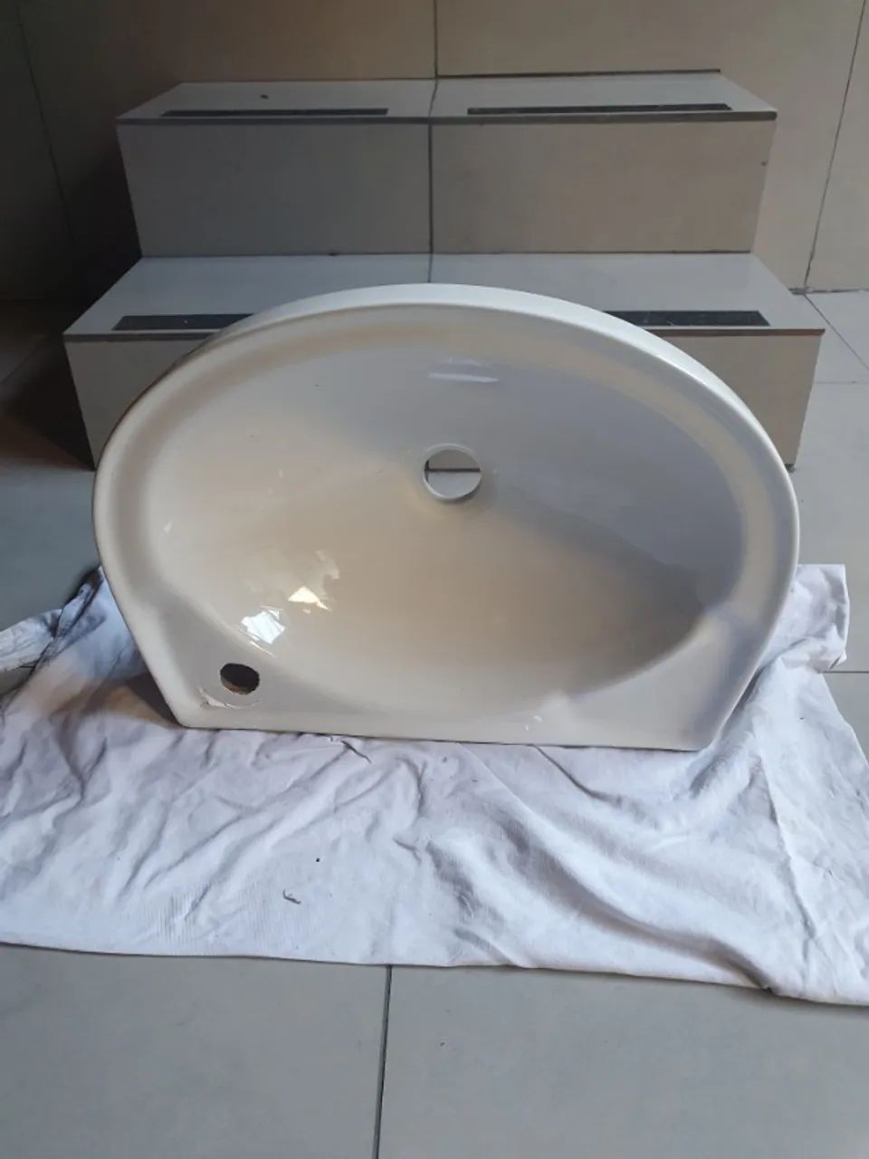 Wall-Mounted Wash Basin M 470x350 Fasl CE BR