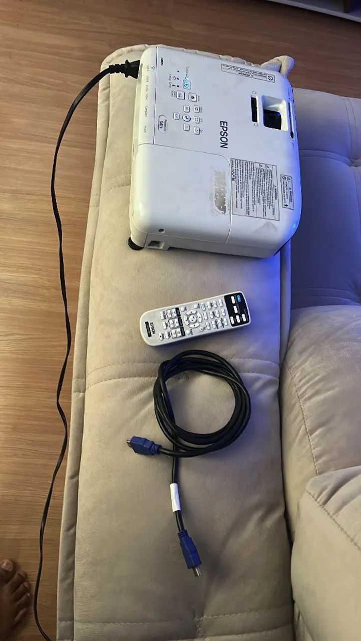 Projetor vendo ou troco peguei em divida  - Foto 4