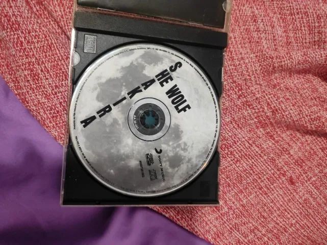 CD Shakira She Wolf - Foto 2
