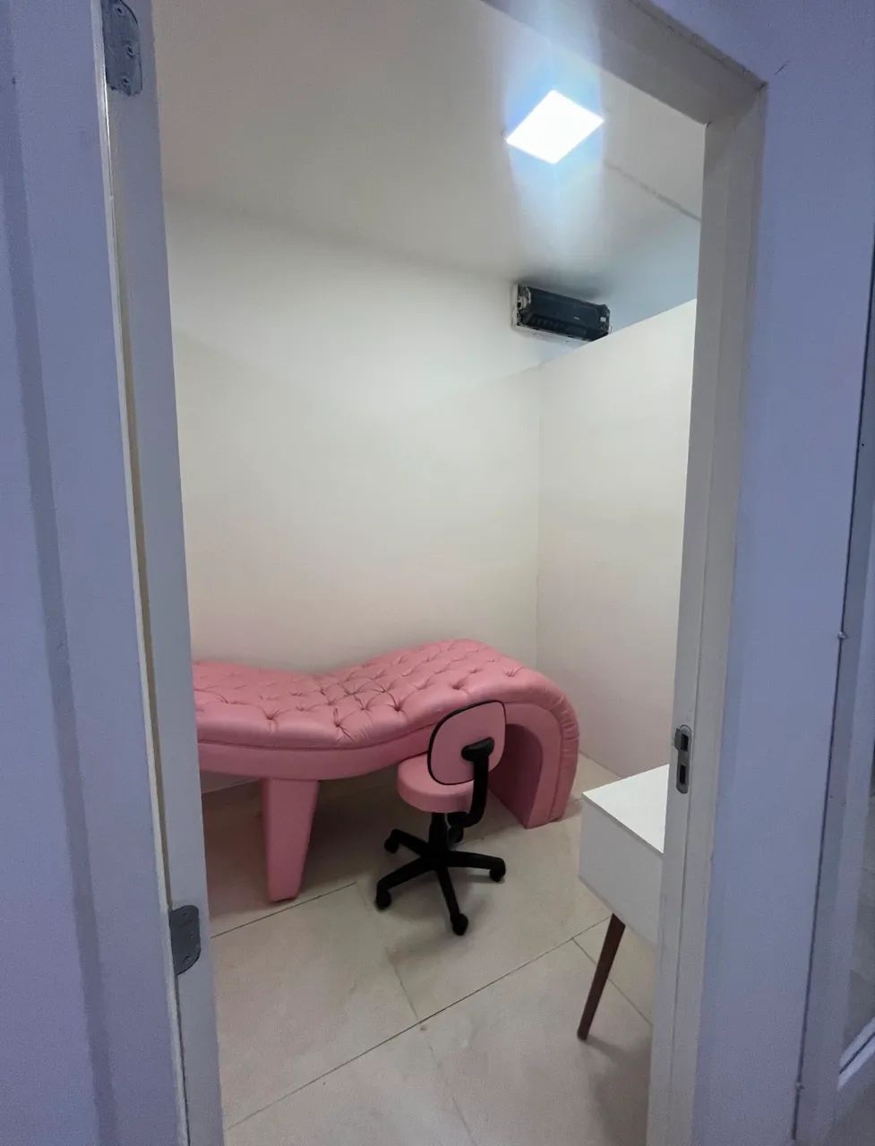 Aluga se sala para mexer com estética 