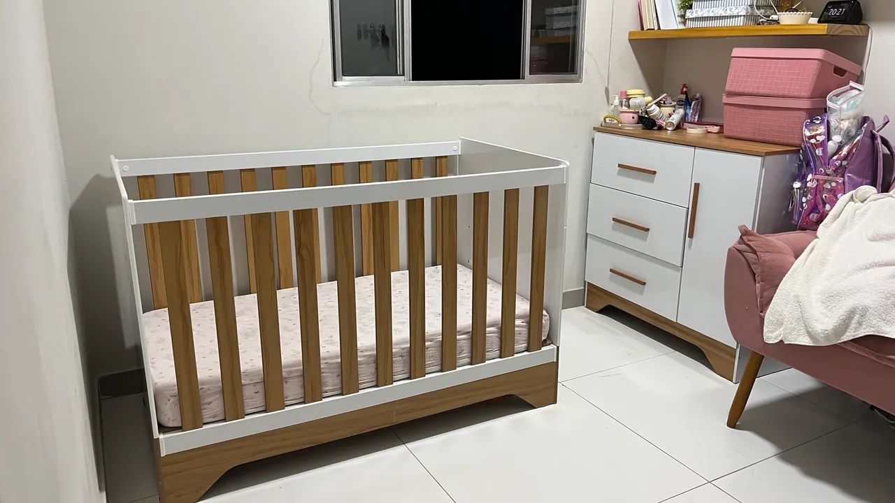 Berço e cômoda 